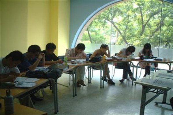 自贡新东方英语口语学校